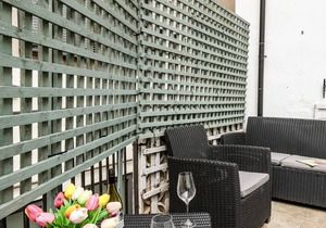 BRIDGE VIEW APARTMENT, pet friendly, with a garden in Weymouth