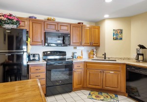 Bright & Airy Villa, Panoramic Views from all Rooms, 6-Seat Golf Cart, WIFI