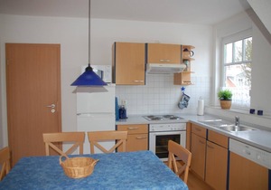 Bright and friendly furnished apartment in a central and quiet location! -