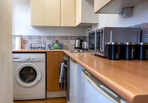 ☆Bright Apartment, Near University + City Centre☆