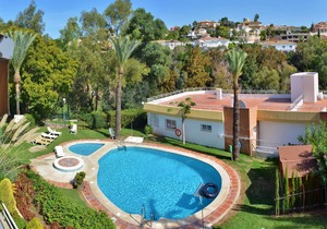 Bright&Large Penthouse, 2Terraces, Pools, Garden, 2 swimming Pools,Beachs, Golf