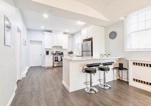 Bright & Modern 2BR Apt with Netflix