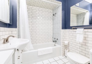 Bright & Modern 2BR Apt with Netflix