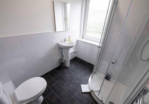 ☆ Bright, Modern West-End Apartment ☆