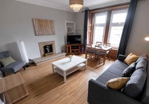 ☆ Bright, Modern West-End Apartment ☆