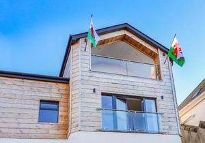 Bryn Min Manton Penthouse