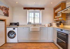 Brynderwen - Three Bedroom House, Sleeps 5