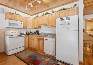 Bugle Point B14 (Private Hot tub) River Views!