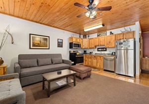 Bugle Pointe B16 (Private Hot tub) River Views!