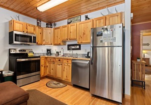 Bugle Pointe B16 (Private Hot tub) River Views!
