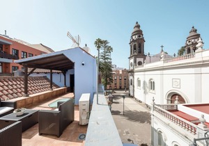 Building of old construction "La Vicaria" in a Superb Location in La Laguna with Terrace & WiFi