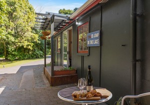 Bush Haven - Okere Falls Holiday Home in Lake Rotoiti