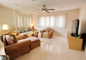 BUTTERFLY GARDEN BOUTIQUE RESIDENCES Apts and villas, A Lifestyle Destination Ex Lg 1-3 bedroom units , Full kitchen, 2 Full bathrooms, Rain shower, Spa bath, FREE BBQ, Free fast fiber optic WIFI, Staff 24-7