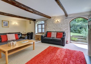 Button Stable - Three Bedroom House, Sleeps 6