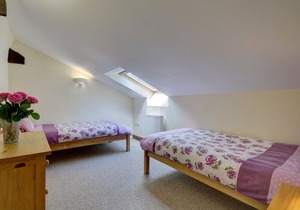 Button Stable - Three Bedroom House, Sleeps 6