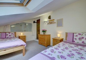 Button Stable - Three Bedroom House, Sleeps 6