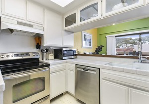 C54: 2 Bedroom, 2 Bath Condo, Balcony with Views, Pool, BBQ