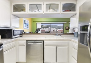 C54: 2 Bedroom, 2 Bath Condo, Balcony with Views, Pool, BBQ