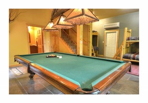 Cabin ∙ 2 bedrooms ∙ 13 guests