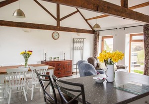 Cabin ∙ 2 bedrooms ∙ 4 guests
