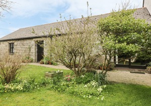 Cabin ∙ 2 bedrooms ∙ 4 guests