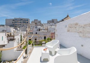 Campanile Apartment with terrace by Wonderful Italy