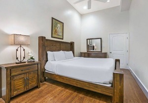 Carondelet Street Luxury Suites