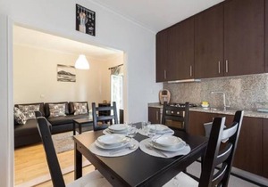 Carvalhosa Apartment