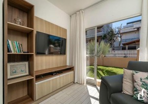 Casa com 03 dormitórios de casal