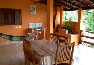 Casa com Varanda Frente o Mar em Ilhabela-SP