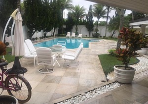 Casa condomínio jardim acapulco