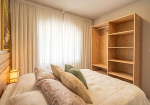 Casa térrea com 03 quartos em Canto Grande