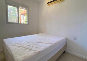 Casa tranquila 500 metros da praia do campeche