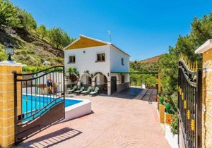 Casa Victoria Alozaina by Ruralidays