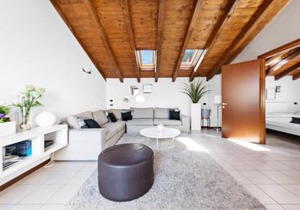 CasaCamelia 35, 3 BDRM with view Lake Como