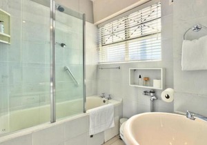 Cascades Sunny Studio with views