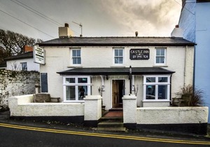 Castle Inn - Blue Room - Manorbier