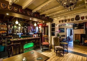 Castle Inn - Yellow Room - Manorbier