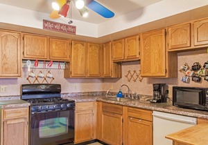 Castle Rest - At The Center Of Weirs Beach