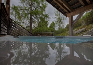 Chalet #1 with IR-sauna & indoor whirlpool and outdoor whirlpool