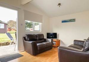 CHALET 197, romantic, character holiday cottage in St Merryn
