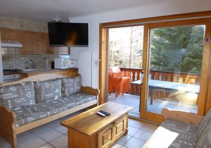 Chalet chaleureux à Champagny - 3 chambres, grande terrasse et parking
