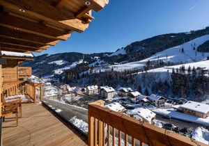 Chalet in Mühlbach near Ski Slopes