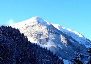 Chalet in Saalbach near Ski Slopes