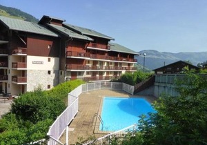 Charmant appart rénové 4 pers, balcon sud, plein centre, proche ski et piscine! - FR-1-342-187