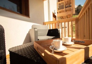 Charmette 2 pièces avec parking, terrasse et casier à skis - FR-1-291-860