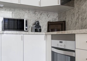 Charming 120 m2 with sea and mountain views.