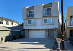 Charming 2 story 2,400 square feet, 4 Bedroom Beach Villa Silver Strand Beach