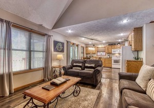 Charming 2BD w Scenic Views! HOT TUB! Pool "Fo