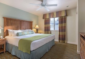 Charming Lodge-Style Resort with Something to do in Every Season!